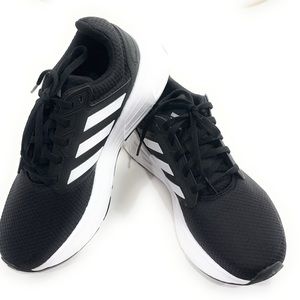 - Adidas GALAXY 6 SHOES like New
